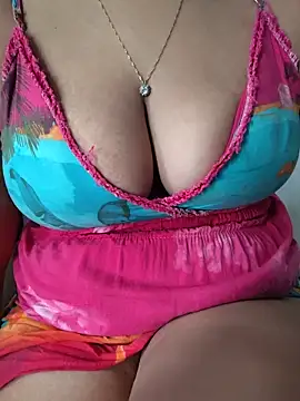 Snapshot of jadeamourim__ chatting on 05-28-26, 06:16 jadeamourim online show from 05-28-26, 06:16