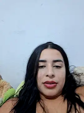 Snapshot of channell0 chatting on 06-27-26, 05:12 channell0 online show from 06-27-26, 05:12