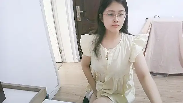 Snapshot of 98bunny chatting on 07-02-26, 02:33 98bunny online show from 07-02-26, 02:33