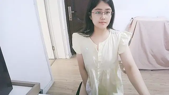 Snapshot of 98bunny chatting on 07-24-26, 02:42 98bunny online show from 07-24-26, 02:42