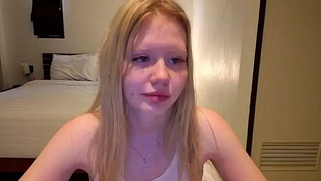 Snapshot of Wendy_228 chatting on 06-17-26, 05:10 Wendy 228 online show from 06-17-26, 05:10