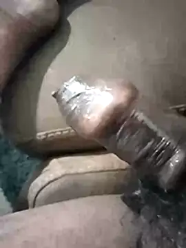 Curvy Pounder online show from 11-18-25, 12:49