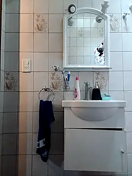 juanpa8453 online show from 10-07-25, 05:10