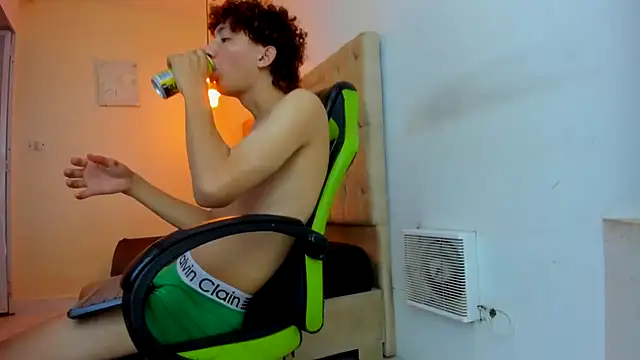 Darkknightx01 online show from 11-12-25, 01:28