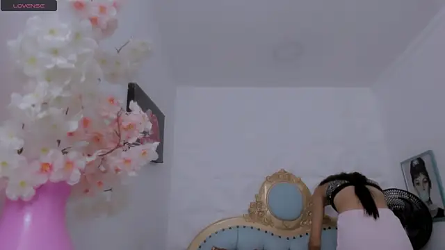 eimy skinny  online show from 10-28-25, 06:10