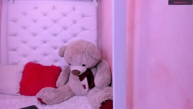 eimy skinny  online show from 04-11-26, 01:15