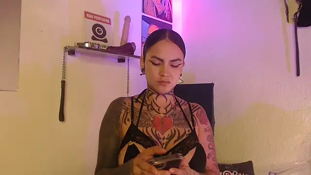 Snapshot of Sofia_May chatting on 09-20-25, 05:41 Sofia May online show from 09-20-25, 05:41