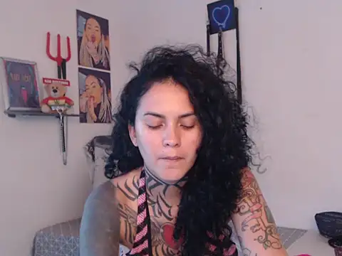 Sofia May online show from 04-18-26, 08:09