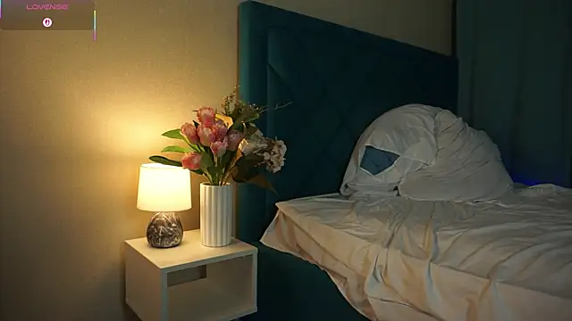 ywixos online show from 11-13-25, 03:11