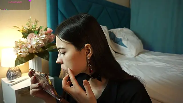 ywixos online show from 12-21-25, 02:24