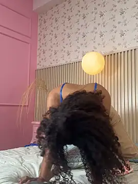 loraineRioss online show from 02-05-26, 05:23