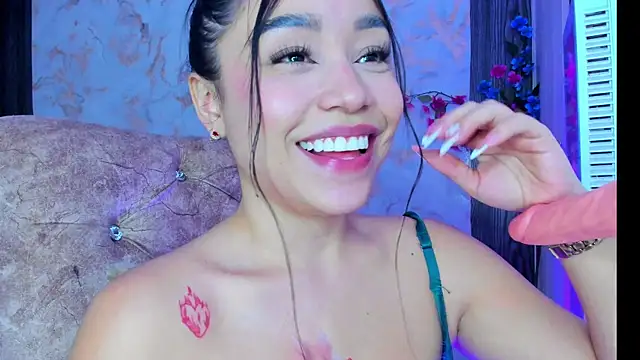 Snapshot of Eva_cutte chatting on 04-29-26, 05:30 Eva cutte online show from 04-29-26, 05:30