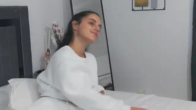 SweetMelodyZ online show from 12-15-25, 08:40