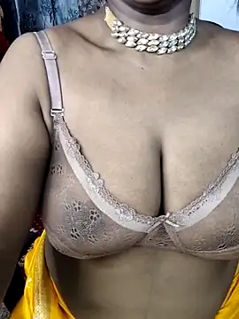 Snapshot of Hotty_Sonali chatting on 06-11-26, 02:53 Hotty Sonali online show from 06-11-26, 02:53