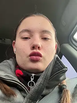 StephanieMur online show from 11-12-25, 03:51