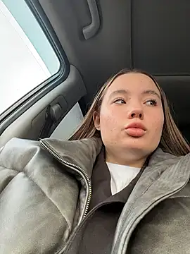 StephanieMur online show from 12-05-25, 07:39