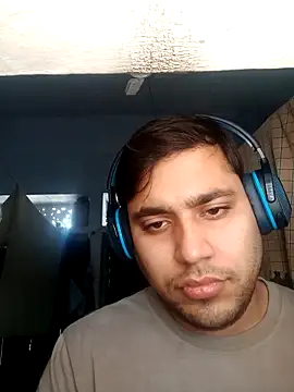 Desirock001 online show from 02-07-26, 07:56