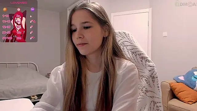 ValerieBubbles online show from 10-17-25, 12:36