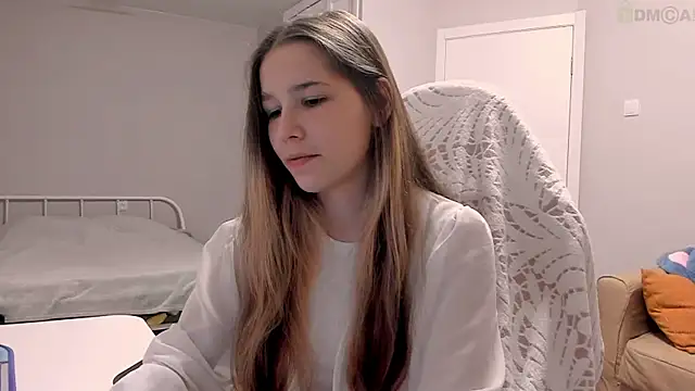 ValerieBubbles online show from 11-17-25, 09:09