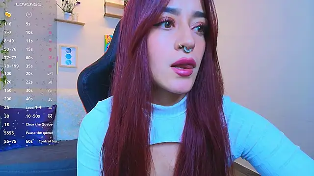 ViolethRosse online show from 04-10-26, 01:44