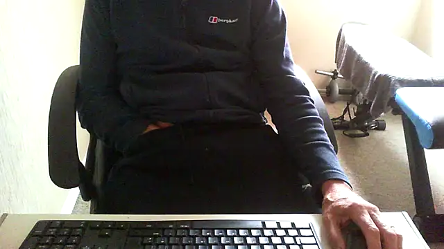 Snapshot of rogpb chatting on 10-03-25, 11:07 rogpb online show from 10-03-25, 11:07