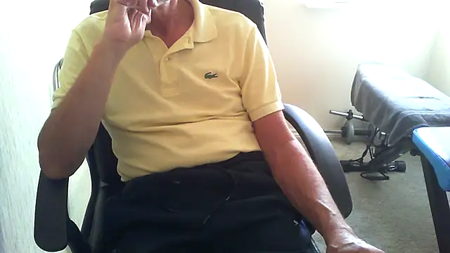 Snapshot of rogpb chatting on 10-12-25, 01:10 rogpb online show from 10-12-25, 01:10