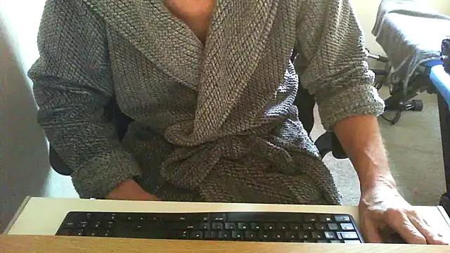 Snapshot of rogpb chatting on 11-21-25, 09:30 rogpb online show from 11-21-25, 09:30