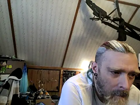 thejuicybacon online show from 12-04-25, 05:54