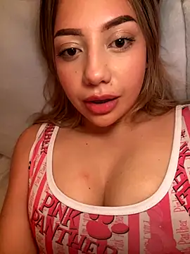 Snapshot of MissCat_ chatting on 10-10-25, 02:32 MissCat online show from 10-10-25, 02:32