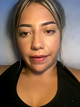 Snapshot of MissCat_ chatting on 10-25-25, 03:14 MissCat online show from 10-25-25, 03:14