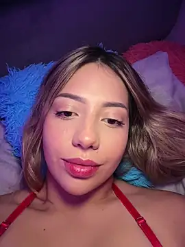 Snapshot of MissCat_ chatting on 11-21-25, 02:10 MissCat online show from 11-21-25, 02:10