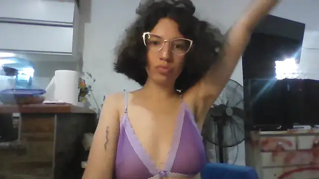 Snapshot of loliporomero chatting on 10-12-25, 10:09 loliporomero online show from 10-12-25, 10:09