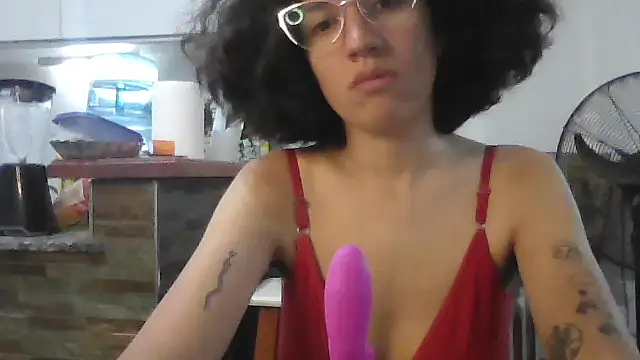 Snapshot of loliporomero chatting on 10-18-25, 02:58 loliporomero online show from 10-18-25, 02:58