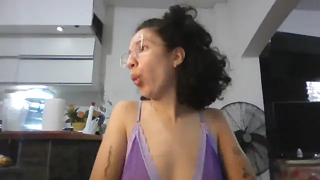 Snapshot of loliporomero chatting on 11-14-25, 01:04 loliporomero online show from 11-14-25, 01:04