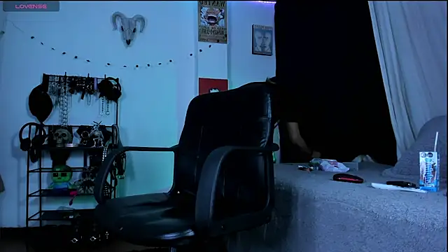 kattusauruss online show from 04-10-26, 01:33