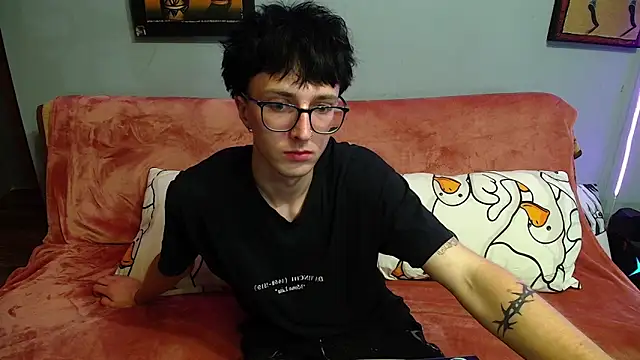 Snapshot of 8goat chatting on 09-26-25, 10:03 8goat online show from 09-26-25, 10:03