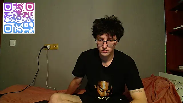 Snapshot of 8goat chatting on 10-26-25, 04:24 8goat online show from 10-26-25, 04:24