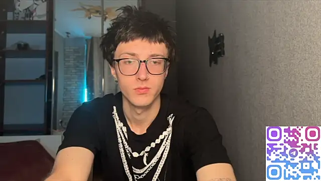 Snapshot of 8goat chatting on 11-24-25, 04:01 8goat online show from 11-24-25, 04:01