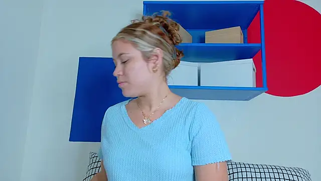Snapshot of BelaMiller_ chatting on 09-15-25, 11:54 BelaMiller online show from 09-15-25, 11:54