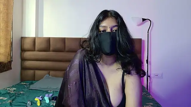 Snapshot of Gulaboo100 chatting on 10-03-25, 06:10 Gulaboo100 online show from 10-03-25, 06:10