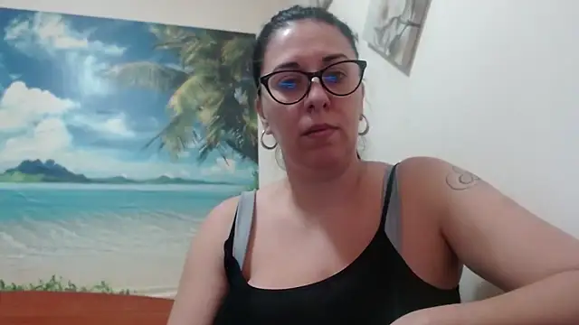 Snapshot of jollene chatting on 10-28-25, 02:09 jollene online show from 10-28-25, 02:09