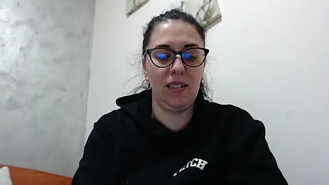 Snapshot of jollene chatting on 11-21-25, 02:16 jollene online show from 11-21-25, 02:16