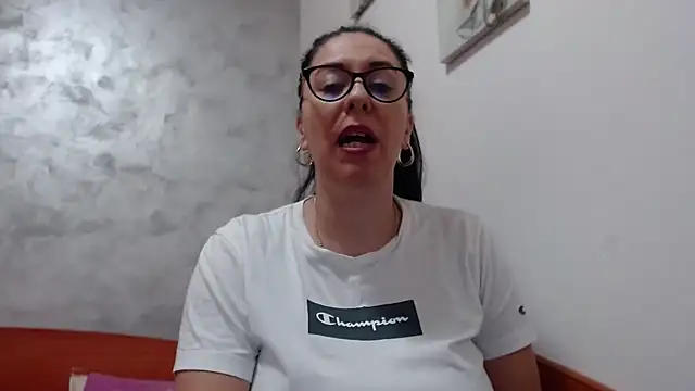 Snapshot of jollene chatting on 11-26-25, 01:56 jollene online show from 11-26-25, 01:56