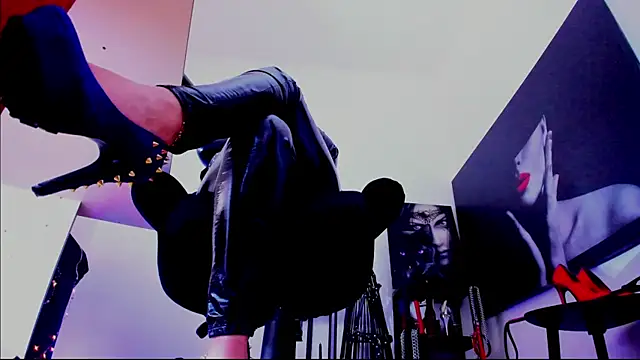 Snapshot of demisweet chatting on 01-14-26, 02:28 demisweet online show from 01-14-26, 02:28