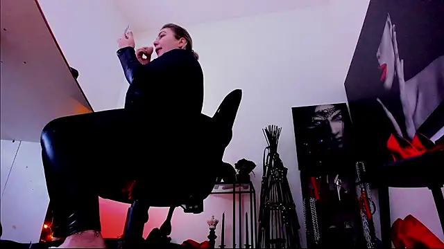 Snapshot of demisweet chatting on 01-15-26, 02:38 demisweet online show from 01-15-26, 02:38