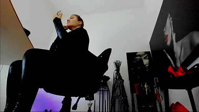 Snapshot of demisweet chatting on 01-17-26, 02:49 demisweet online show from 01-17-26, 02:49