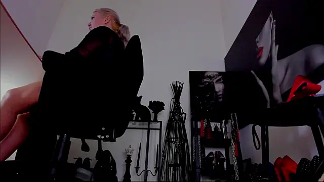 Snapshot of demisweet chatting on 02-04-26, 01:55 demisweet online show from 02-04-26, 01:55