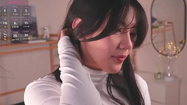 MoiraEger online show from 11-11-25, 04:40