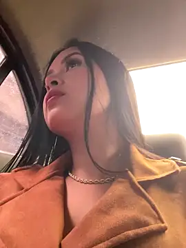 CrisMarulanda online show from 10-12-25, 07:13