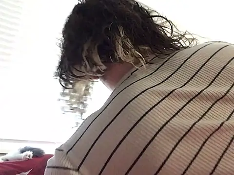 Snapshot of paigeycakes chatting on 09-14-25, 10:42 paigeycakes online show from 09-14-25, 10:42